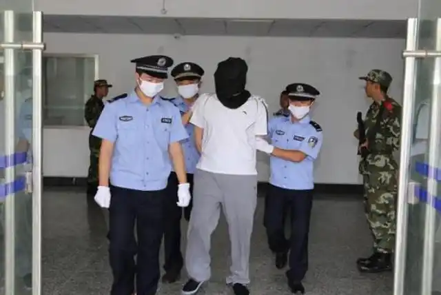 如今处决死刑犯时,为何不再公开执行了?原因其实很简单