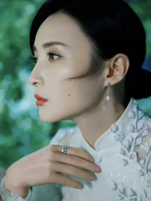 蒋勤勤典雅温婉伊人佳韵