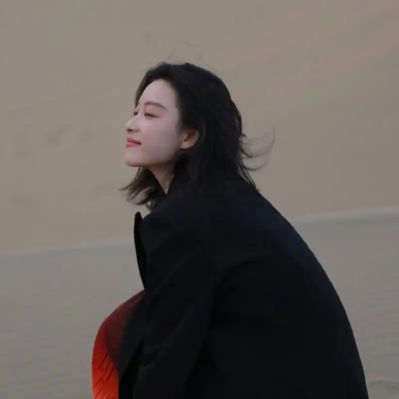 倪妮头像‖清冷氛围感 这女人站那就是风景!