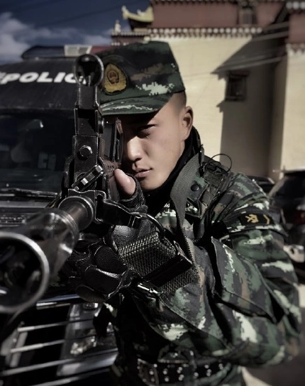 杨明鑫兵哥哥微信图片 网传比宋仲基帅的男人出现了