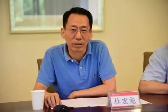 市委组织部巡视员市人才办主任曾雪莲一行来我校调研