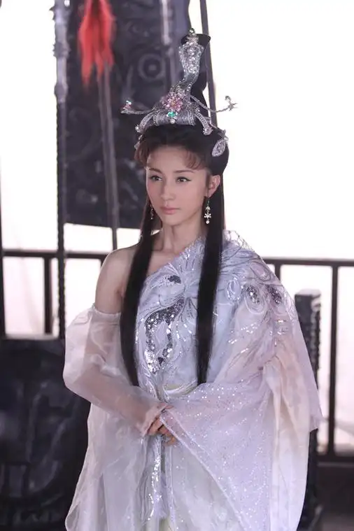 《封神英雄》女星妖孽 陈键锋没架子(图)