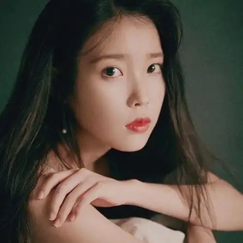 李知恩头像爱豆头像