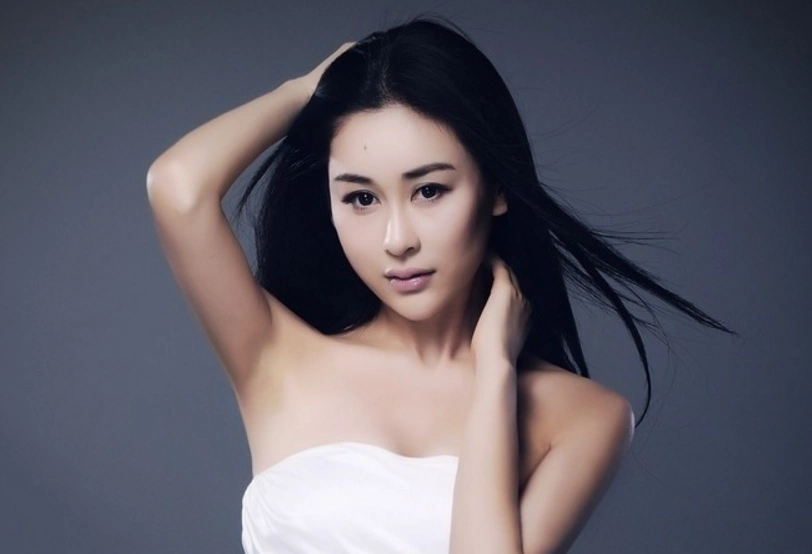 楚腰纤细,优雅迷人——周扬