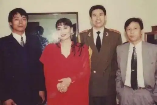 1998年殷秀梅二婚嫁法国名门望族,与丈夫约法三章,低调相守22年