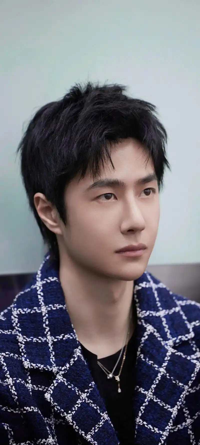 王一博壁纸精选,展现多面风采,视觉心灵双重盛宴!