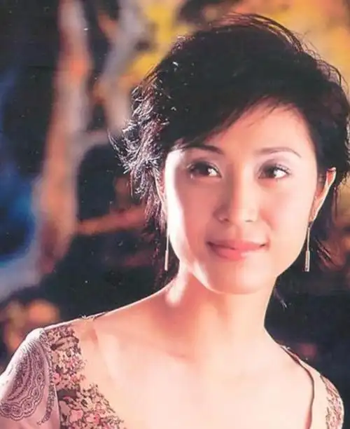 原创港风气质女神陈法蓉