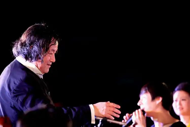 世界著名指挥家汤沐海先生回家乡指挥福建交响乐团的精彩瞬间!