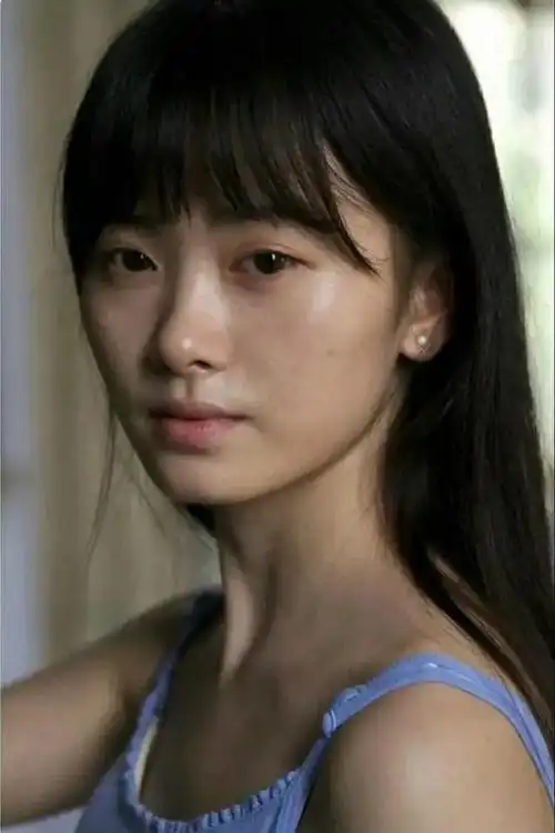 早期鞠婧祎的素颜照,意外的好看,和现在反差很大