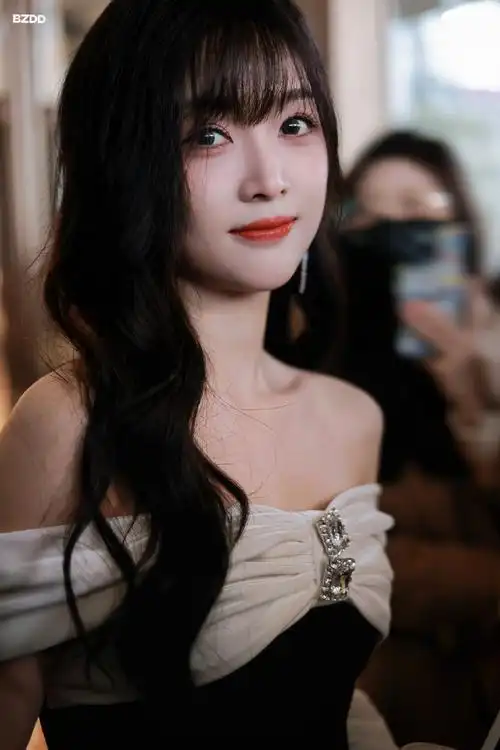 吴宣仪生图身材比例