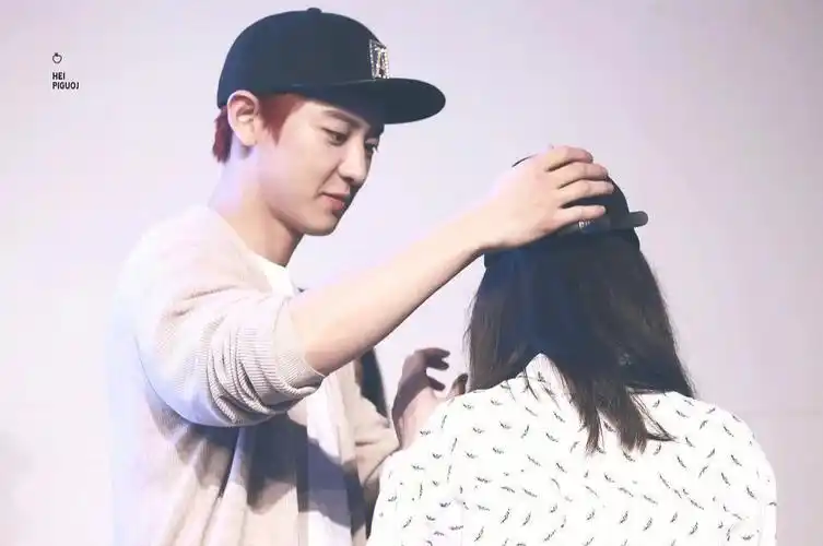 朴灿烈这眼神温柔出水了