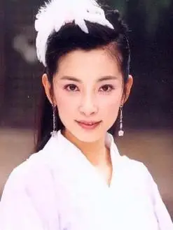 应籽言(李冰冰饰演)