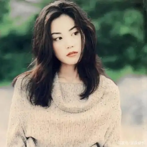 年轻时候的王菲到底有多美?足以令网红脸们望尘莫及