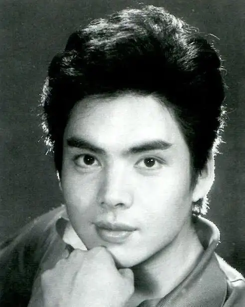 这些七八十年代男演员照片,不看名字你能认出多少?