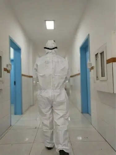 "新冠病毒不灭,我不退!"走近在巴中抗疫前线的护理人员