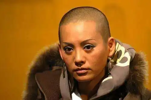 就想问问她什么时候结婚的……_保罗·克塞