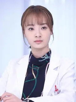 唐雨佳(孙铱饰演)