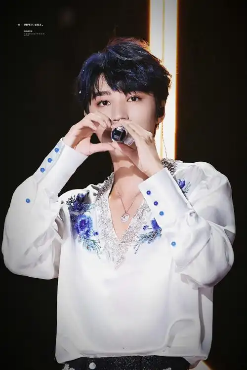 tfboys十周年专辑写真