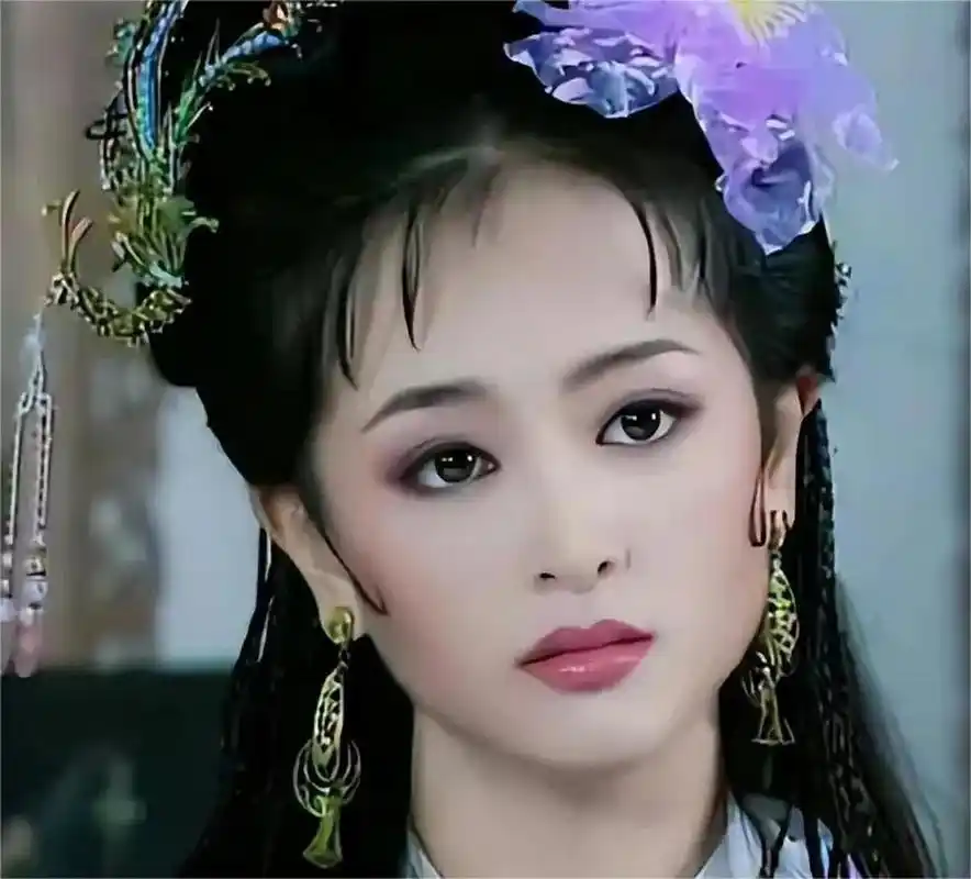 古代,有个男子和朋友打赌,一个人在凶宅住一 夜