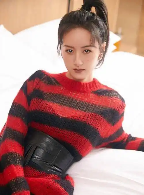 所以说"袁冰妍"不光演技很好,人还长得非常美,非常的漂亮大气,最近她