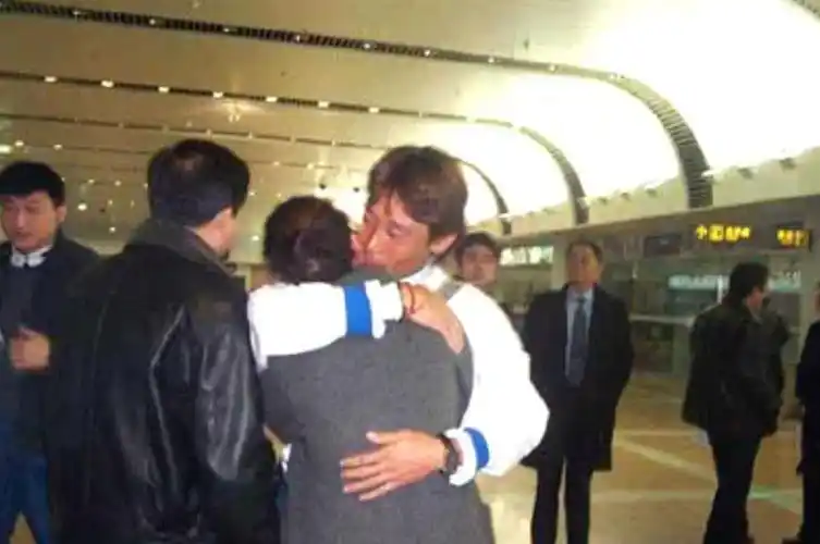 回顾那英为爱生下一子分手后带儿子嫁给男闺蜜如今生活怎样了