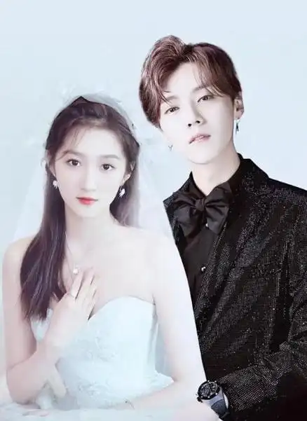 鹿晗关晓彤路人照(鹿晗关晓彤晒婚纱照)1