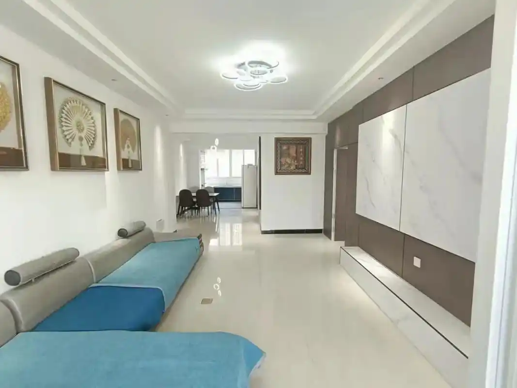 视野超好的江景房电梯高层:108平方三室二厅二卫精装修毛坯超 - 抖音