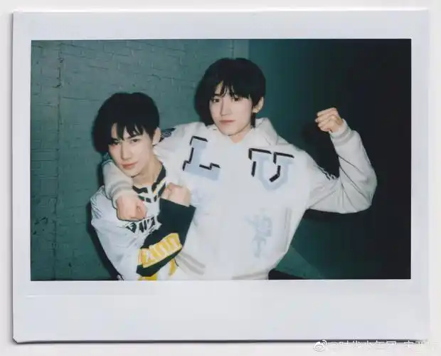 【源轩源】白兰地喝了会醉我的cp又会打拳,所以嗯,我们是醉拳,没素质