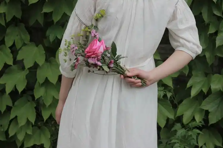 文艺复古鲜花人像摄影