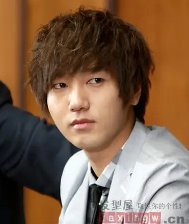 男士帅气纹理烫发型图片 韩式烫发尽显时尚男神范儿