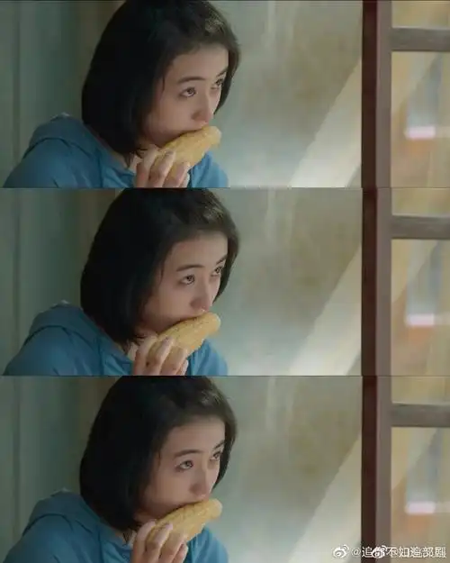 张子枫边啃玉米边哭#张子枫这个哭戏真的代入感太强了真的一下哭到我