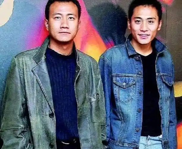 男女通吃"的胡军,凭借一张脸,再次向内娱扔出一张王炸_观众_刘烨_蓝宇