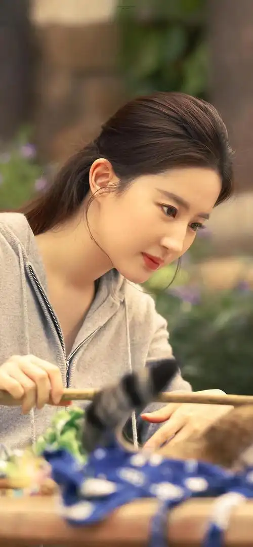 刘亦菲的壁纸!|刘亦菲_新浪新闻