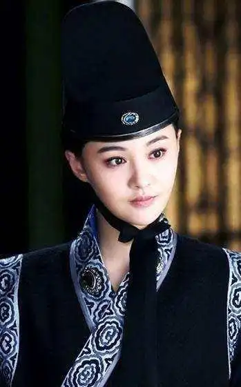 女扮男装的女星baby粗糙赵丽颖不及应采儿第一位骗了所有人