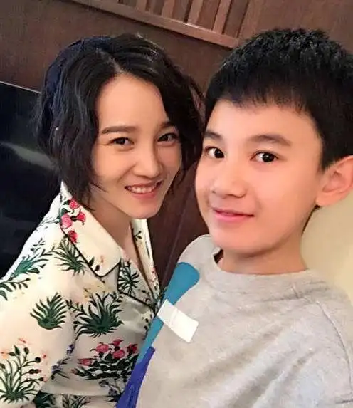 看着惢心这张脸,总觉得很面熟印象深刻,于是努力在记忆里搜索,原来她