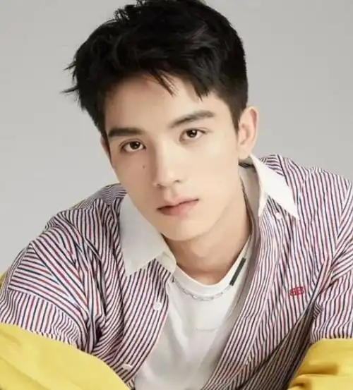 干净小清新男生短发 打造文艺型男气质_男士短发 - 美发站