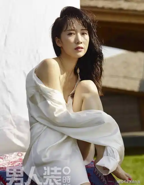 原创这谁顶得住嘛阔太李念这身材真性感