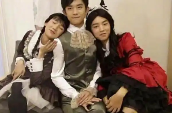 tfboys三成员女装照凑齐 王源王俊凯易洋千玺谁最美