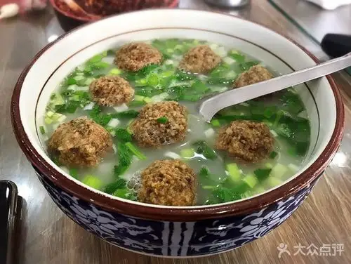 李老四腊牛肉夹馍(韩森路店)丸子汤图片 - 第2张