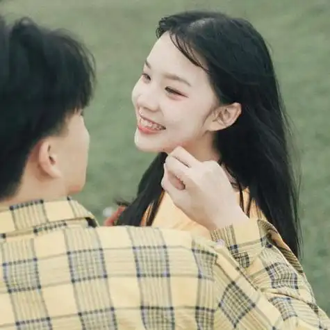 笑容治愈系情侣头像 情侣头像图片大全 -【爱个性】