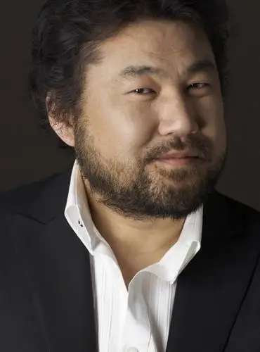 高昌锡胡子帅气美照,带动了大叔级别的地位