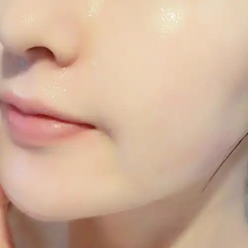 睡前做好这3件事,皮肤水嫩光滑更显年轻