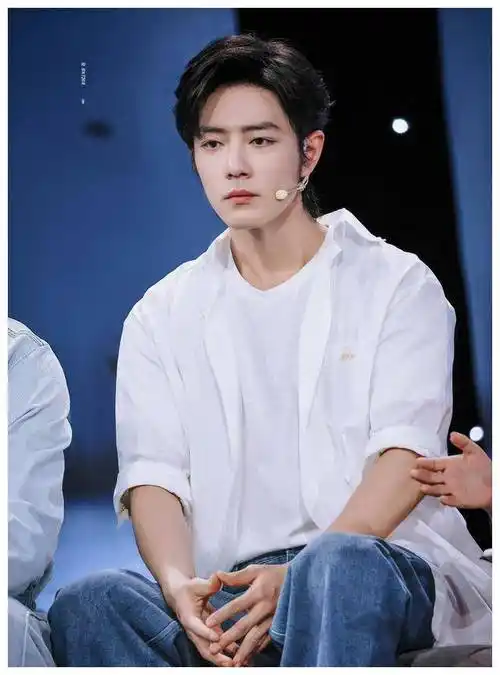 肖战独具慧眼,独立行走娱乐圈,成为典范!_公司_活动_资源