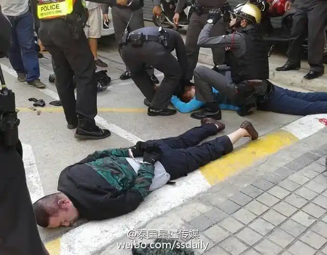 中国人在泰国抢枪被击毙现场