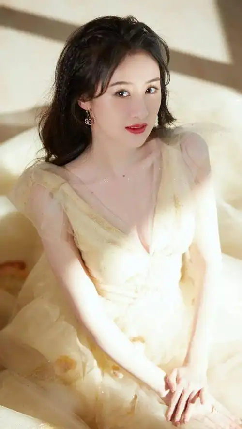 手机壁纸袁冰妍