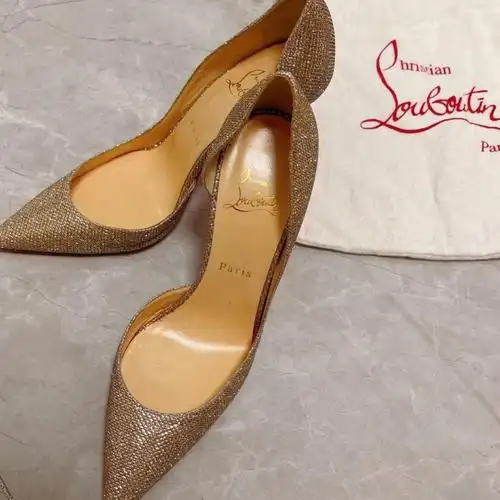 christianlouboutin/cl 21春夏金线尖头女鞋细跟高跟鞋 跟高10cm