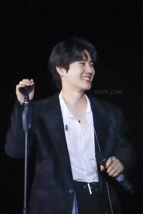 金俊勉solo2#kjm#金俊勉帅气满分#220528 迪拜迷你演唱会 生图16p「y