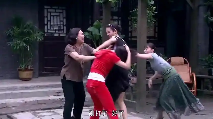 俩女子打架视频在线观看 - 西瓜视频