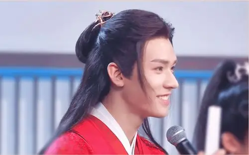 今天是甜度百分百的红衣温温~【龚俊 | 温客行】_哔哩哔哩_bilibili