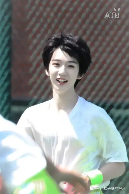 打破xnb贺峻霖拥有世界上最漂亮的笑容